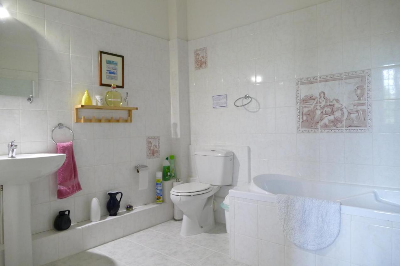 Le Logis Des Quatre Puits Bed and Breakfast Neuvicq-Montguyon Εξωτερικό φωτογραφία