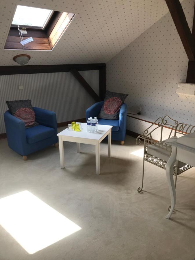 Le Logis Des Quatre Puits Bed and Breakfast Neuvicq-Montguyon Εξωτερικό φωτογραφία