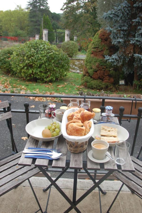 Le Logis Des Quatre Puits Bed and Breakfast Neuvicq-Montguyon Εξωτερικό φωτογραφία