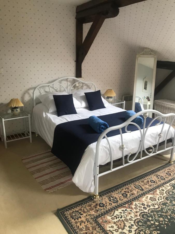Le Logis Des Quatre Puits Bed and Breakfast Neuvicq-Montguyon Εξωτερικό φωτογραφία
